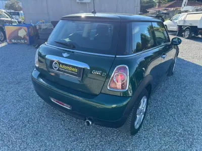 MINI Cooper 2011 - 7450 EUR, 198000 km - 198000km - foto 2 de 10