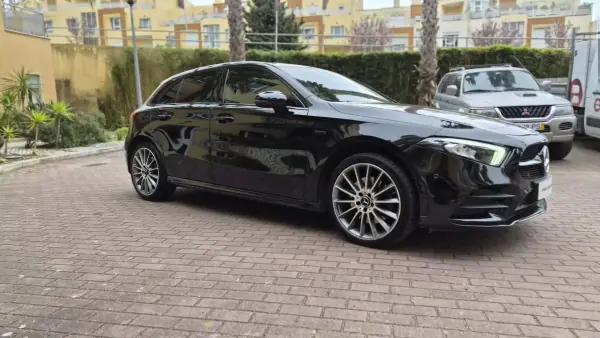 Mercedes-Benz A 250e 2021 - 26990 EUR, 90000 km - AUTO.MOTO.pt - 90000km - foto 6 de 21