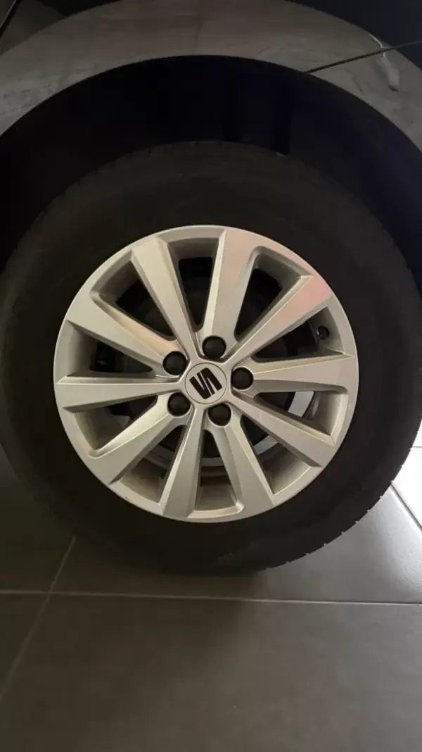 SEAT Ibiza 2024 - 15400 EUR, 43850 km - AUTO.MOTO.pt - 43850km - foto 8 de 14