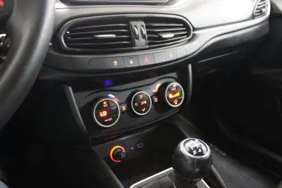 Fiat Tipo Station Wagon 2019 - 10400 EUR, 162509 km - AUTO.MOTO.pt - 162509km - foto 21 de 27