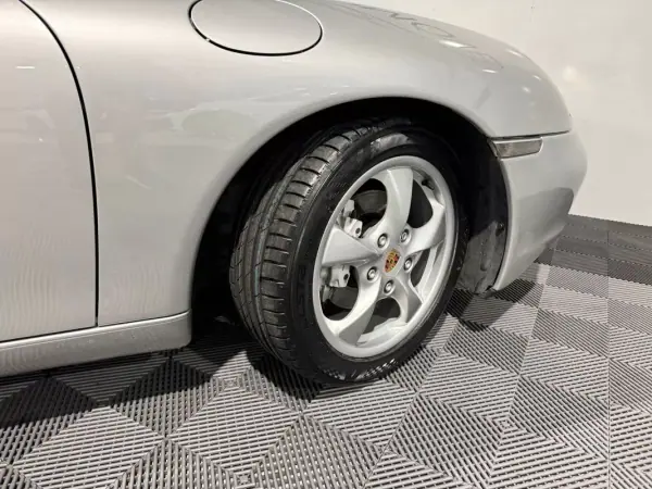 Porsche Boxster 2001 - 22500 EUR, 217000 km - AUTO.MOTO.pt - 217000km - foto 32 de 53