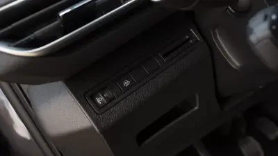 Peugeot 3008 2022 - 21750 EUR, 58000 km - AUTO.MOTO.pt - 58000km - foto 21 de 35