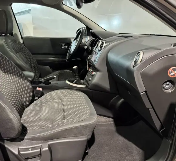 Nissan Qashqai 2009 - 8990 EUR, 201855 km - AUTO.MOTO.pt - 201855km - foto 13 de 31