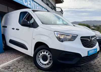 Opel COMBO 2024 - 53000km