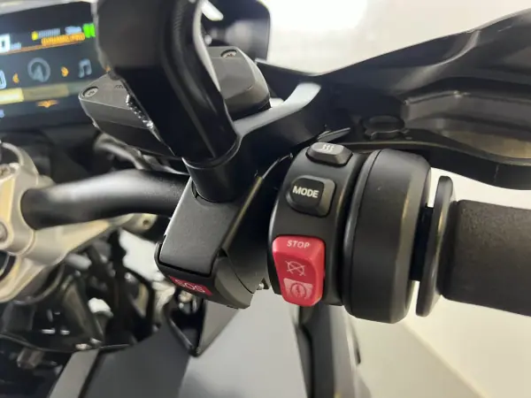 BMW R 1250 GS Adventure 2021 - 17990 EUR, 80000 km - AUTO.MOTO.pt - 80000km - foto 28 de 35