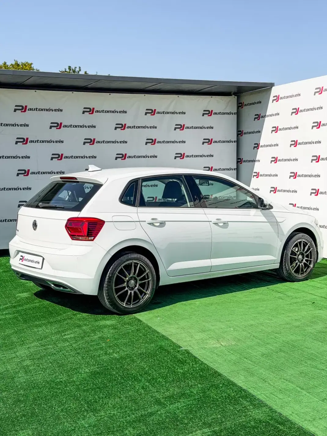 Volkswagen Polo 2018 - 12500 EUR, 112178 km - 112178km - foto 12 de 21