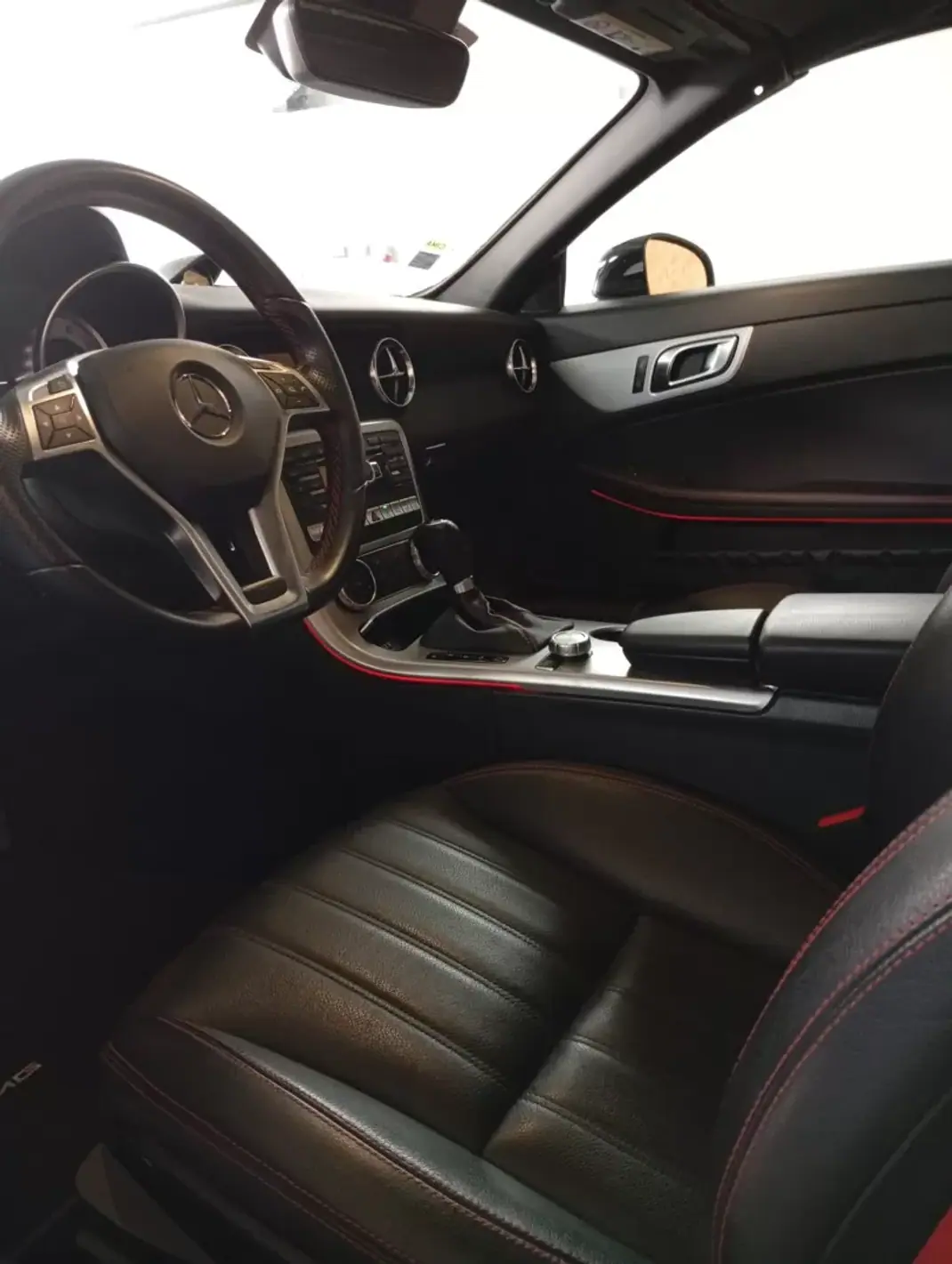 Mercedes-Benz SLK 200 2015 - 31500 EUR, 21787 km - AUTO.MOTO.pt - 21787km - foto 18 de 28