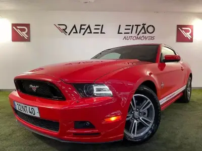 Ford Mustang 2013 - 38500 EUR, 32000 km - foto 2 de 32