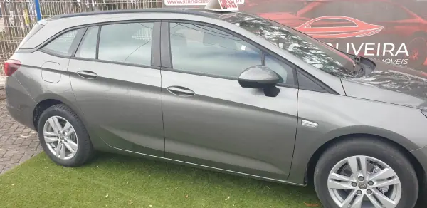 Opel Astra Sports Tourer 2017 - 8950 EUR, 188000 km - AUTO.MOTO.pt - 188000km - foto 4 de 12
