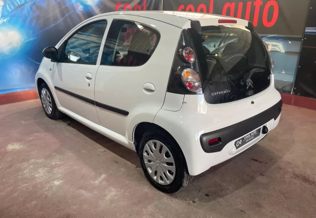 Citroën C1 2014 - 6750 EUR, 105000 km - AUTO.MOTO.pt - 105000km - foto 15 de 32