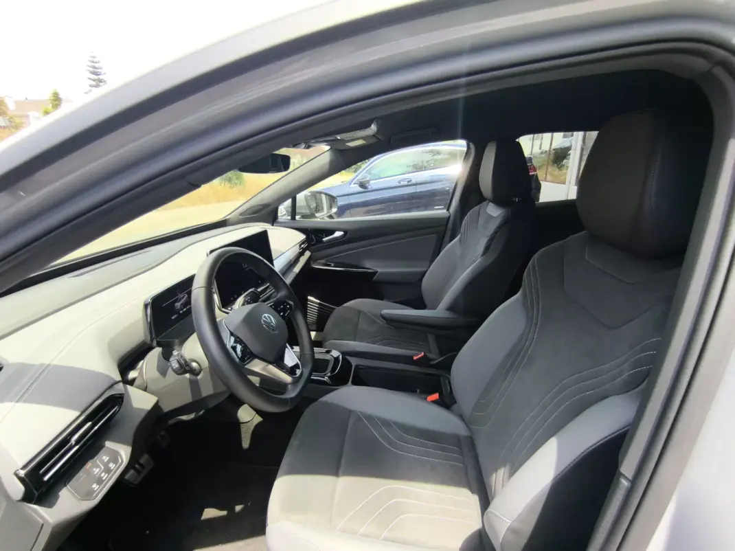 Volkswagen ID.4 2025 - 35899 EUR, 6600 km - AUTO.MOTO.pt - 6600km - foto 10 de 19