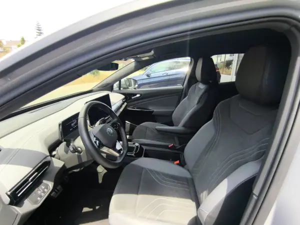 Volkswagen ID.4 2025 - 35899 EUR, 6600 km - AUTO.MOTO.pt - 6600km - foto 10 de 19