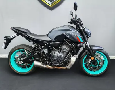 Yamaha MT 07 2024 - 7500 EUR, 2800 km - foto 5 de 21