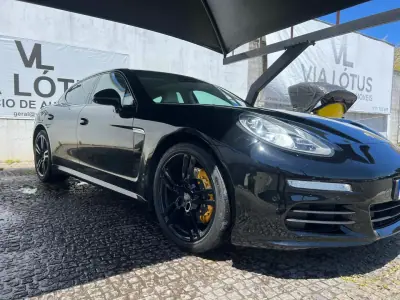 Porsche Panamera 2014 - 46000 EUR, 136900 km - AUTO.MOTO.pt - 136900km - foto 3 de 19