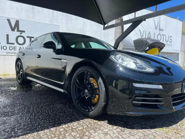 Porsche Panamera 2014 - 46000 EUR, 136900 km - AUTO.MOTO.pt - 136900km - foto 3 de 19