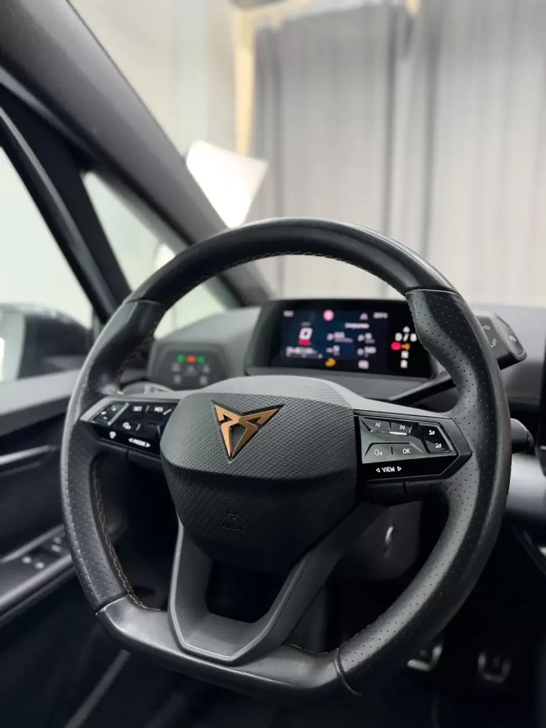 Cupra Born 2022 - 19500 EUR, 191000 km - 191000km - foto 20 de 26