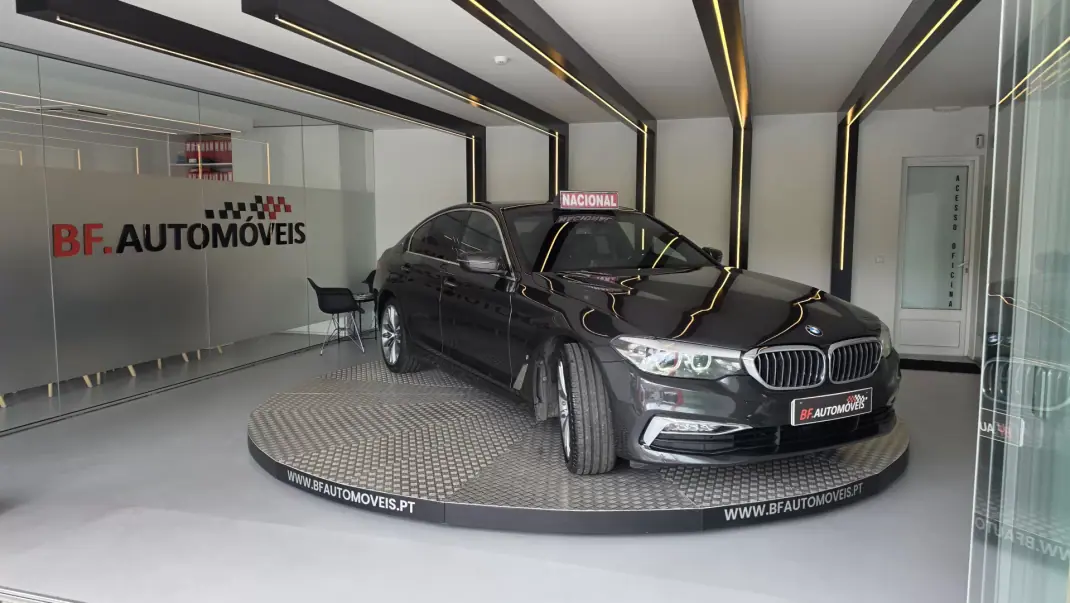 BMW 530 2017 - 21900 EUR, 230206 km - AUTO.MOTO.pt - 230206km - foto 9 de 58
