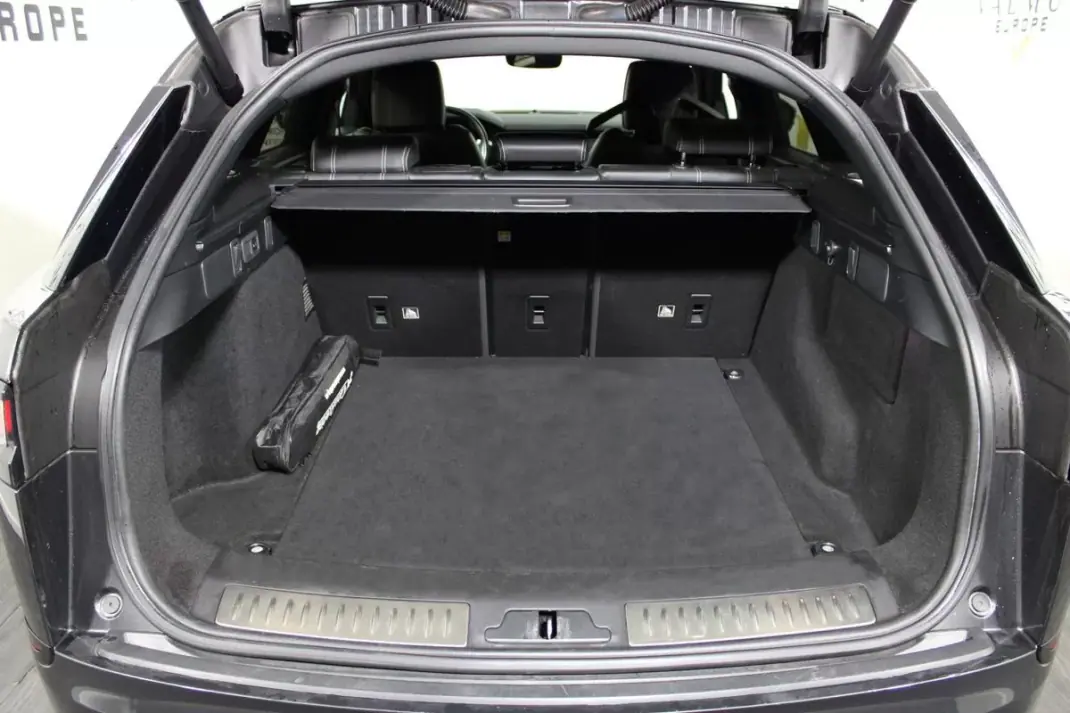 Land Rover Range Rover Velar 2018 - 44900 EUR, 110932 km - AUTO.MOTO.pt - 110932km - foto 19 de 20