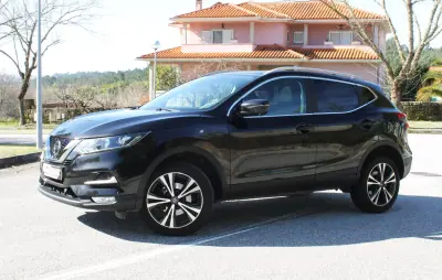Nissan Qashqai 2018 - 20750 EUR, 87000 km - AUTO.MOTO.pt - 87000km - foto 12 de 37