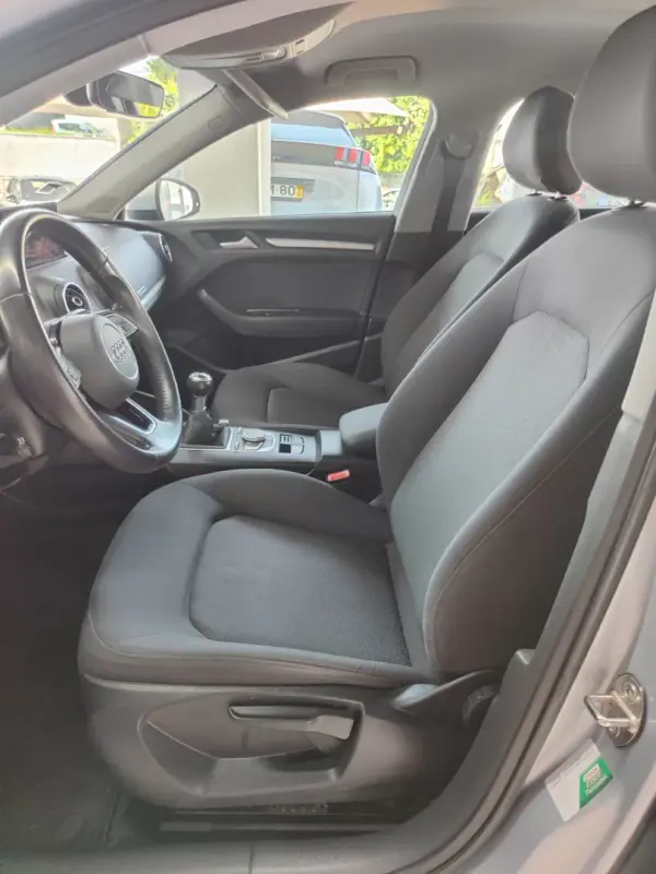Audi A3 Sportback 2018 - 15500 EUR, 170000 km - 170000km - foto 13 de 36