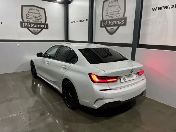 BMW 330 2020 - 36900 EUR, 64000 km - AUTO.MOTO.pt - 64000km - foto 6 de 51