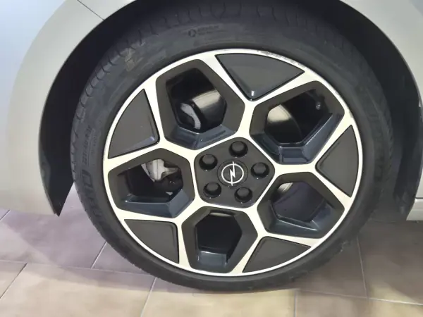Opel Astra Sports Tourer 2024 - 25000 EUR, 51650 km - AUTO.MOTO.pt - 51650km - foto 16 de 28