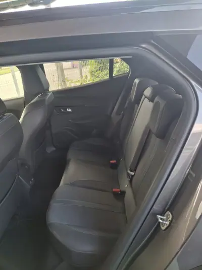 Peugeot 2008 2021 - 18900 EUR, 130000 km - AUTO.MOTO.pt - 130000km - foto 7 de 8