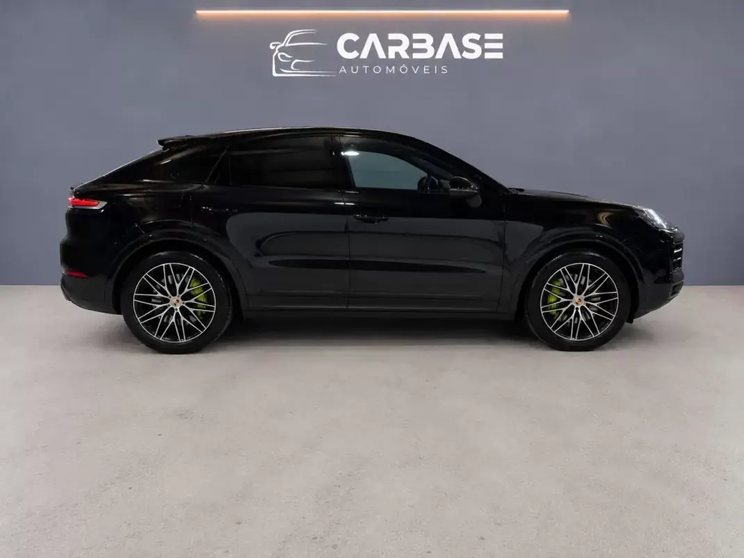 Porsche Cayenne Coupé 2024 - 109900 EUR, 58340 km - AUTO.MOTO.pt - 58340km - foto 5 de 21