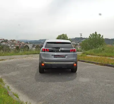 Peugeot 3008 2016 - 14750 EUR, 169391 km - AUTO.MOTO.pt - 169391km - foto 4 de 10