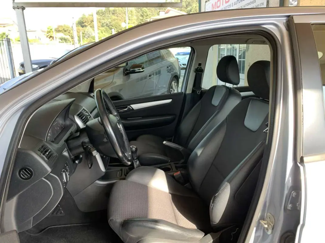 Mercedes-Benz A 180 2006 - 5950 EUR, 150000 km - AUTO.MOTO.pt - 150000km - foto 16 de 22