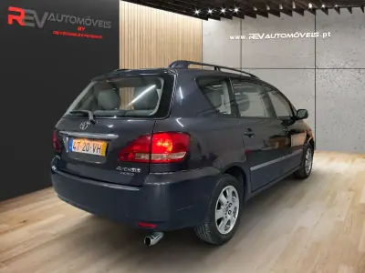 Toyota Avensis Verso 2003 - 6450 EUR, 273631 km - AUTO.MOTO.pt - 273631km - foto 3 de 20