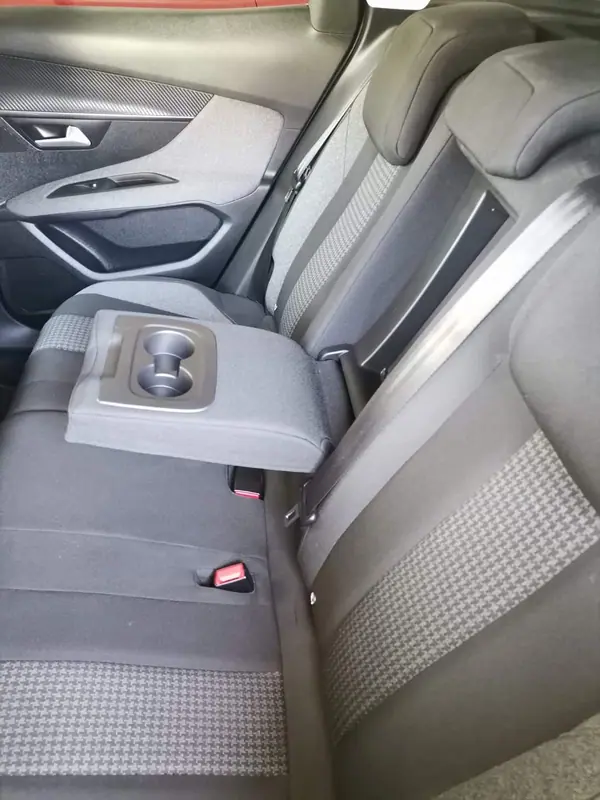 Peugeot 3008 2017 - 14000 EUR, 138000 km - 138000km - foto 10 de 10