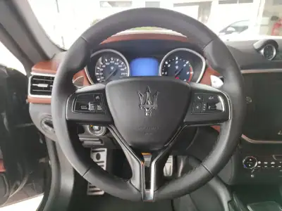 Maserati Ghibli 2015 - 34500 EUR, 129900 km - AUTO.MOTO.pt - 129900km - foto 27 de 36
