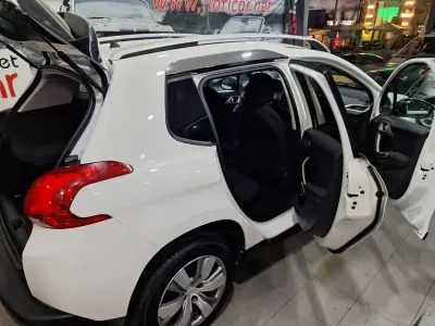 Peugeot 2008 2015 - 9740 EUR, 120266 km - AUTO.MOTO.pt - 120266km - foto 7 de 28