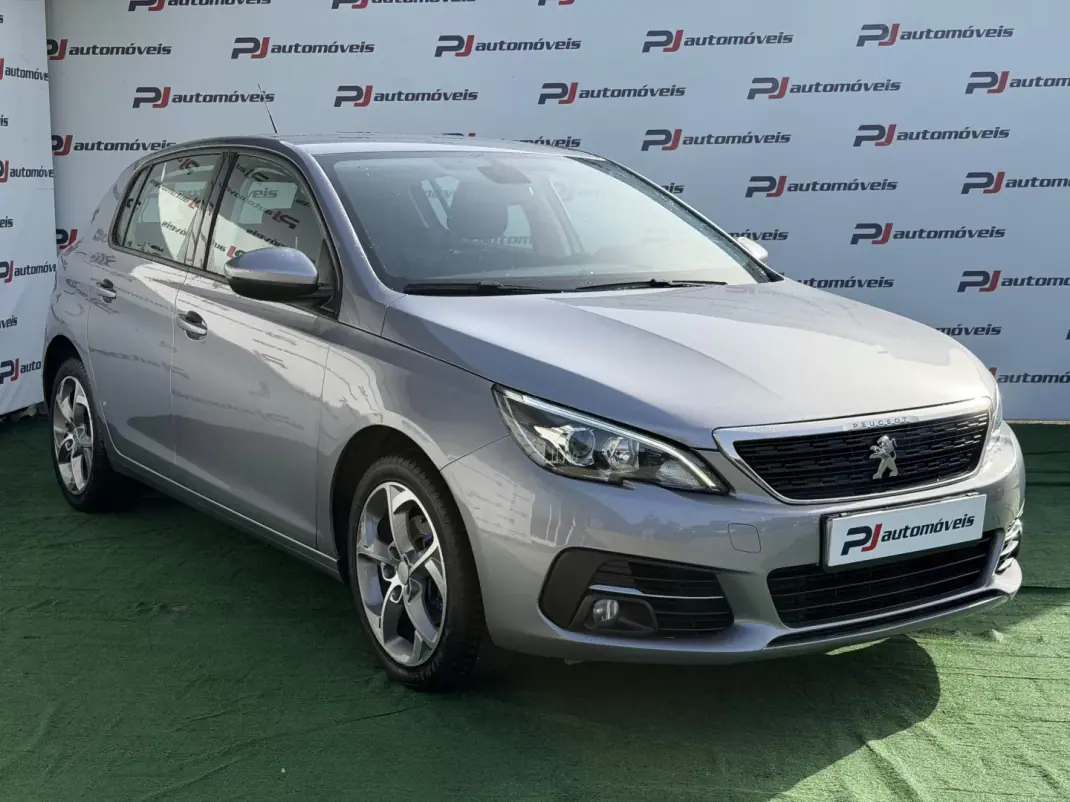 Peugeot 308 2020 - 12990 EUR, 128157 km - AUTO.MOTO.pt - 128157km - foto 4 de 13