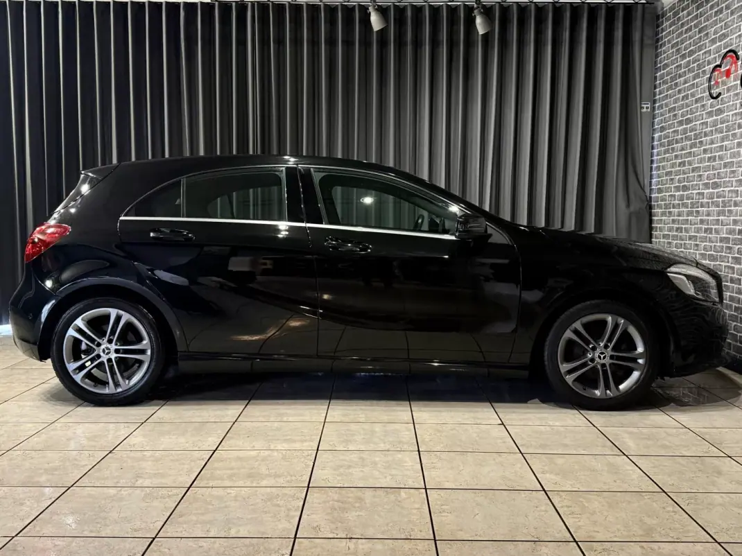 Mercedes-Benz A 180 2016 - 15490 EUR, 198000 km - AUTO.MOTO.pt - 198000km - foto 6 de 17