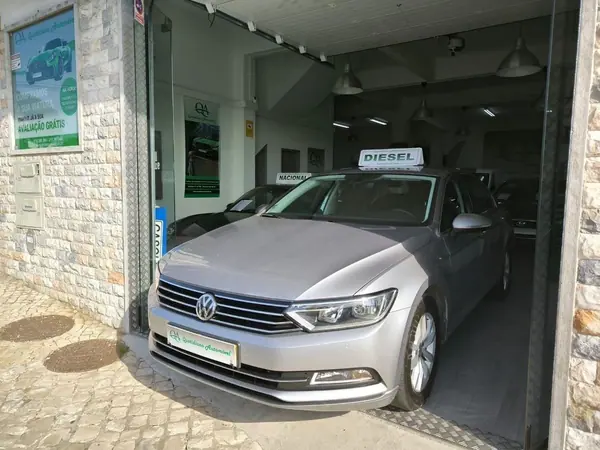 Volkswagen Passat 2019 - 19950 EUR, 155079 km - AUTO.MOTO.pt - 155079km - foto 10 de 60