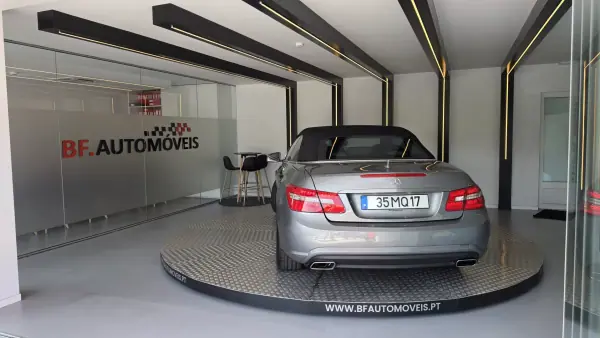 Mercedes-Benz E 250 2012 - 18900 EUR, 138289 km - 138289km - foto 17 de 61