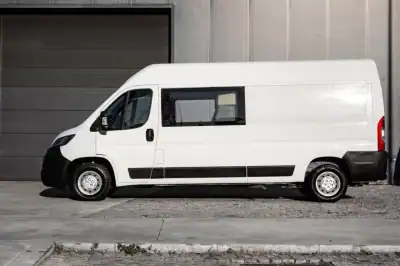 Peugeot Boxer 7 lugares 2019 - 19999 EUR, 172000 km - AUTO.MOTO.pt - 172000km - foto 4 de 28