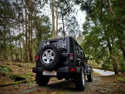 Jeep Wrangler Unlimited 2010 - 41000 EUR, 169000 km - AUTO.MOTO.pt - 169000km - foto 16 de 25