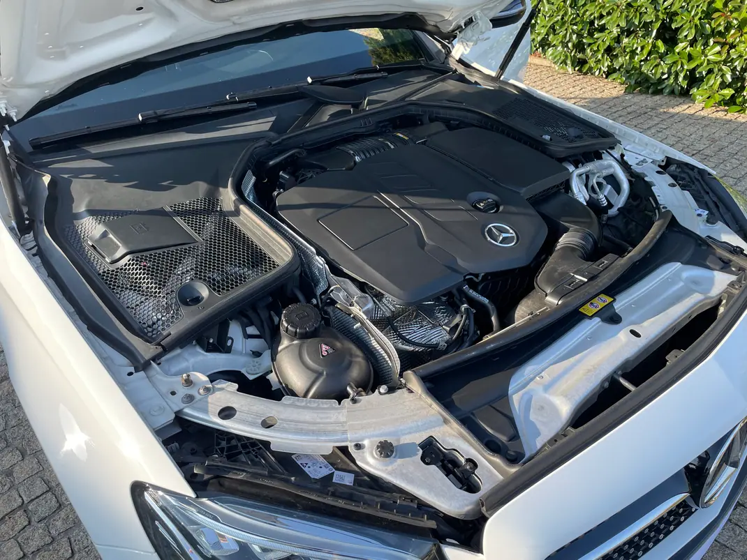 Mercedes-Benz C 200 2019 - 35500 EUR, 72000 km - AUTO.MOTO.pt - 72000km - foto 11 de 14