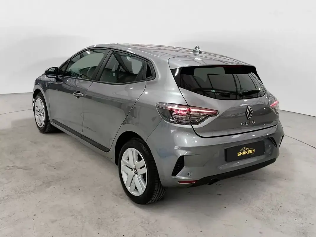 Renault Clio 2025 - 20700 EUR, 19845 km - 19845km - foto 4 de 10
