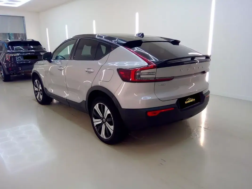 Volvo C40 2021 - 30850 EUR, 80503 km - 80503km - foto 4 de 10