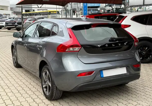 Volvo V40 2018 - 16850 EUR, 87000 km - AUTO.MOTO.pt - 87000km - foto 3 de 16