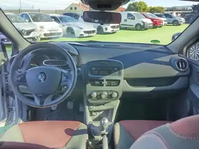 Renault Clio Break 2014 - 11890 EUR, 142223 km - AUTO.MOTO.pt - 142223km - foto 13 de 17
