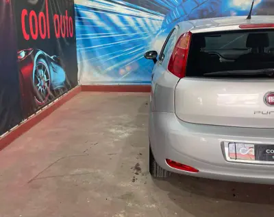 Fiat Punto 2015 - 6250 EUR, 198000 km - AUTO.MOTO.pt - 198000km - foto 13 de 31