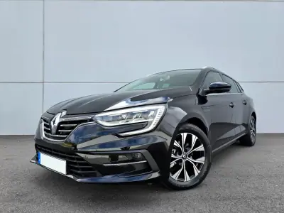 Renault Mégane 2021 - 15400 EUR, 63000 km - AUTO.MOTO.pt - 63000km - foto 2 de 30