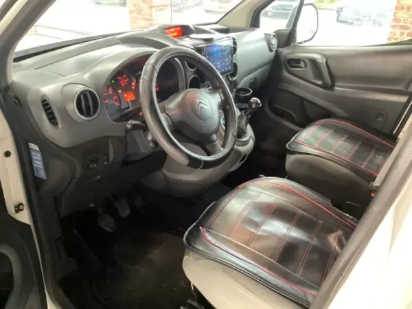 Citroën Berlingo 1.6 E-Hdi L1 Cargo Box 2012 - 5990 EUR, 342453 km - AUTO.MOTO.pt - 342453km - foto 3 de 6