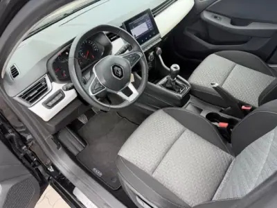 Renault Clio 2022 - 15500 EUR, 91700 km - AUTO.MOTO.pt - 91700km - foto 10 de 11