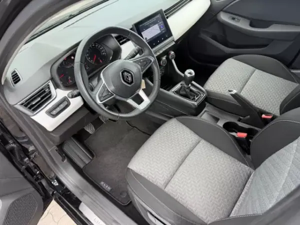 Renault Clio 2022 - 15500 EUR, 91700 km - AUTO.MOTO.pt - 91700km - foto 10 de 11